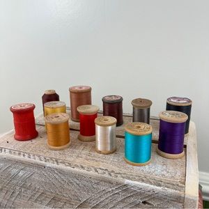 Vintage Wooden Spools And Thread Lot of 12 Various Colors